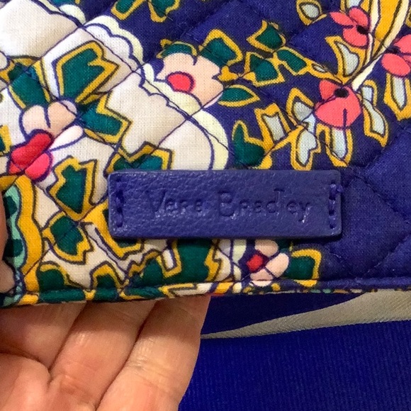NWOT Vera Bradley Convertible 2in1 Shoulder/Crossbody Purse in Romantic Paisley - Picture 3 of 16